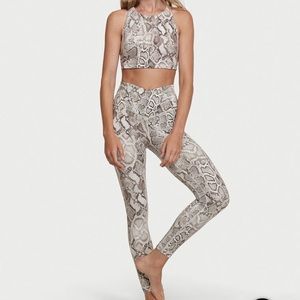 VICTORIA’S SECRET SET- SNAKEPRINT LOVE CLOUD CROSSOVER LEGGINGS AND MATCHING TOP